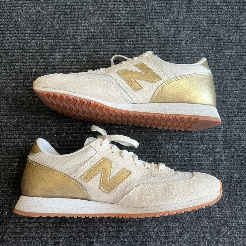New Balance 620 Womens Sneakers Cream Gold Metallic Retro Running Shoes Neutral